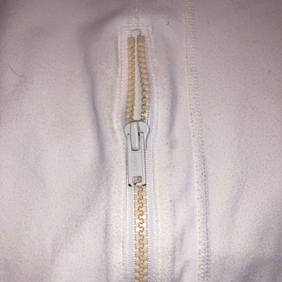 LULULEMON WHITE JACKET🤍🧘🏼♀️🤍 - Picture 5 of 5